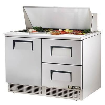 Mesa para preparación de ensaladas/sándwiches de 48" y 2 secciones con base refrigerada, 2 cajones, 115 V
