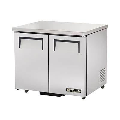 True TUC-36-ADA-HC Refrigerador bajo encimera de 8,5 pies cúbicos con 2 secciones y 2 puertas, 115 V