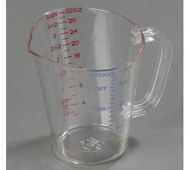 Carlisle 4314307 32 Oz. Oval Measuring Cup with Pour Spout & C-Handle, Polycarbonate, Clear