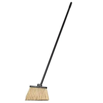 Carlisle 3688500 Escoba angulada de alta resistencia Duo-Sweep de 12" con cerdas sin bandera y mango de 48"