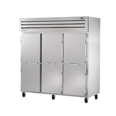 Refrigerador de tres secciones con (3) puertas de acero inoxidable